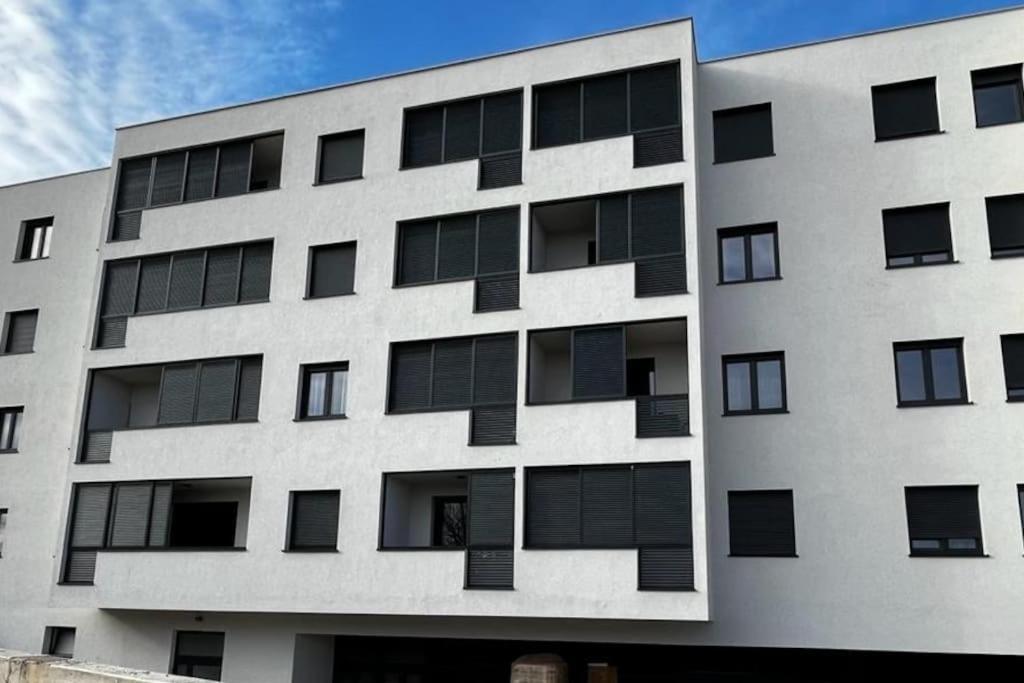 Art Apartment Monvidal Pula Eksteriør billede